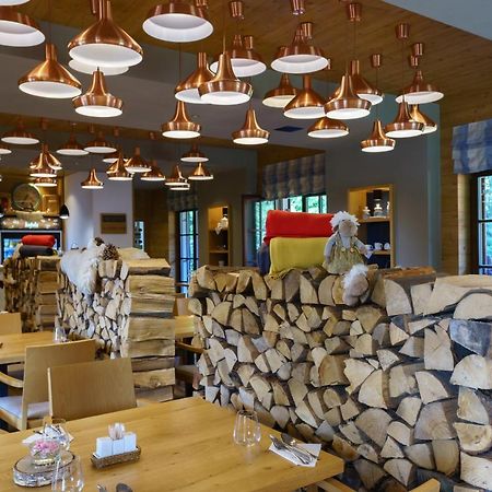 Hotel A Restaurace U Vychopnu Vsetín Eksteriør billede